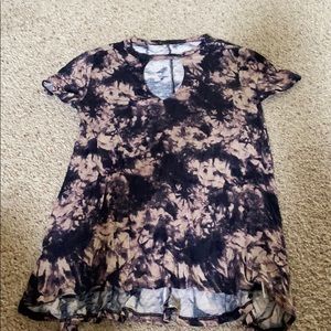 cute Mudd tee with built in choker